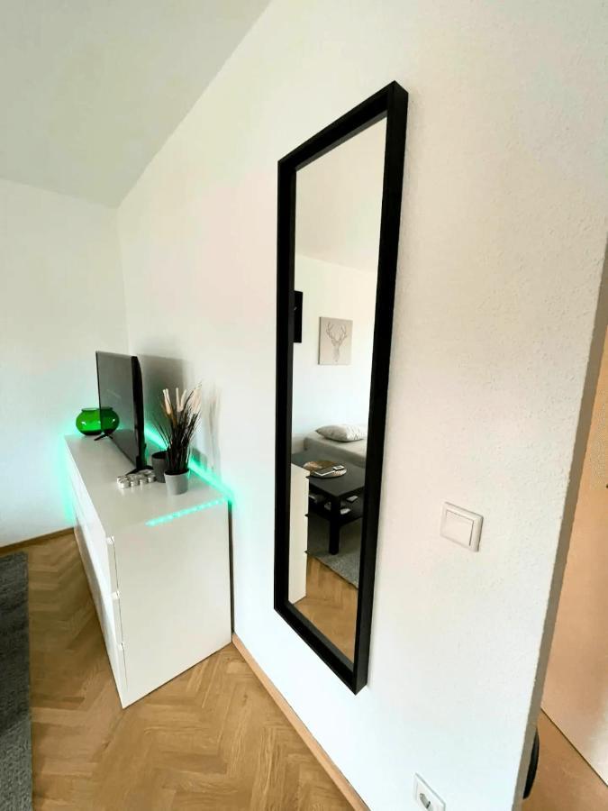Cozy Apartment With Kitchen + Balcony New! Essen Luaran gambar