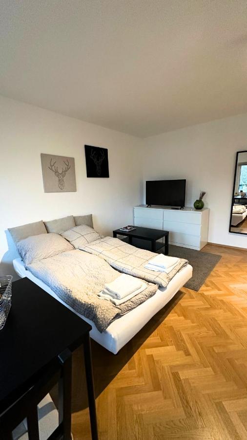 Cozy Apartment With Kitchen + Balcony New! Essen Luaran gambar