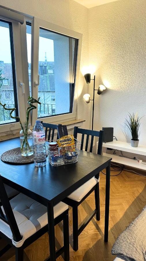 Cozy Apartment With Kitchen + Balcony New! Essen Luaran gambar