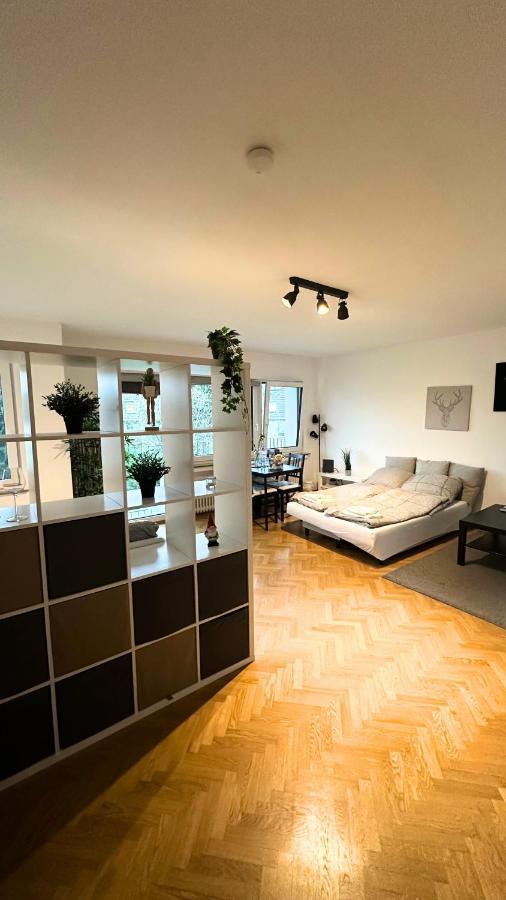 Cozy Apartment With Kitchen + Balcony New! Essen Luaran gambar